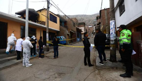 Uno de los sujetos falleció en el acto tras recibir un disparo en la cabeza, mientras que el otro pereció en el hospital de Canto Grande | Foto: César Grados / El Comercio