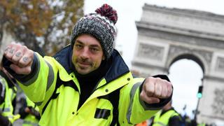Francia: manifestantes contra alza de carburantes llegan a París