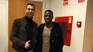 Real Madrid: Vinicius presenció el clásico y conoció a Cristiano