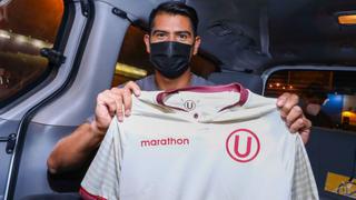 Enzo Gutiérrez llegó a Lima y posó con la camiseta crema de Universitario