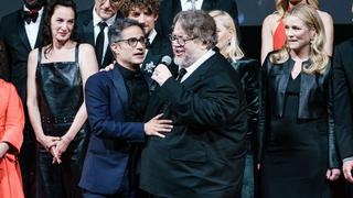 Cannes 2022: Guillermo Del Toro y Gael García Bernal cantaron una ranchera juntos por el 75 aniversario del festival | VIDEO