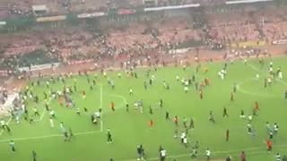 Nigeria quedó fuera del Mundial y barristas causaron destrozos en el campo | VIDEO