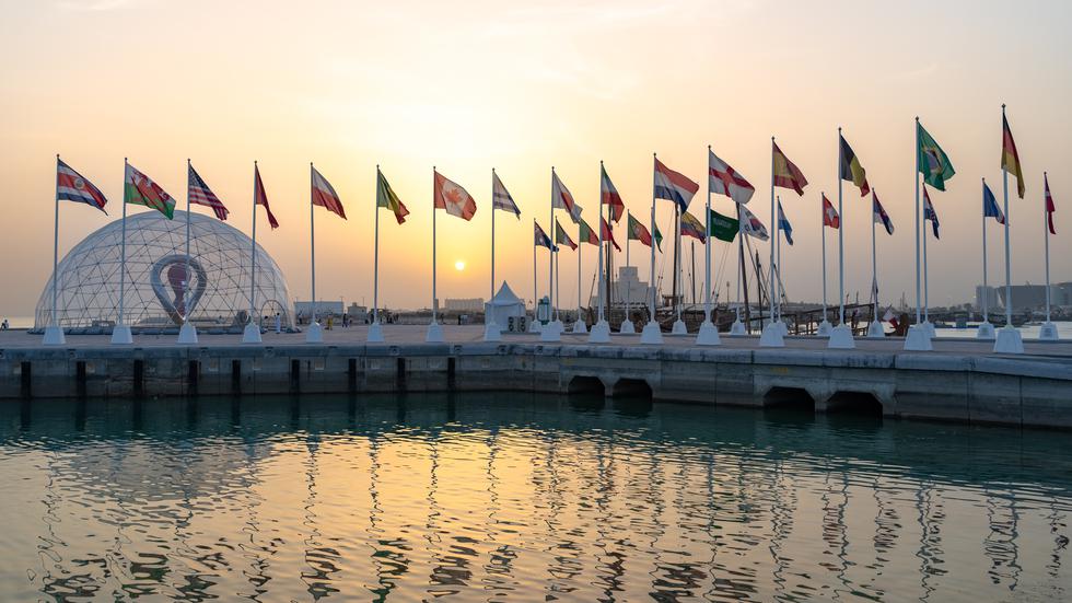 Desde el 20 de noviembre al 18 de diciembre se dará inicio a una de las fiestas deportivas más importantes del año: el Mundial Qatar 2022. Para la edición de este año se aprobaron un total de ocho estadios donde se desarrollarán los 64 partidos del mundial. A continuación, te presentamos dónde se jugarán los encuentros futbolísticos más importantes del año. 
(Foto: Shutterstock)