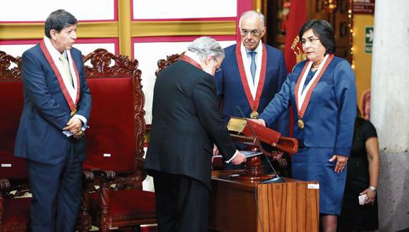 Ledesma es la primera mujer en asumir la presidencia del TC. Es la única magistrada de los siete miembros del ente. (Foto: Hugo Curotto/ GEC)