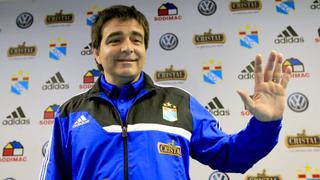 Claudio Vivas asume como entrenador de la selección chilena Sub 20
