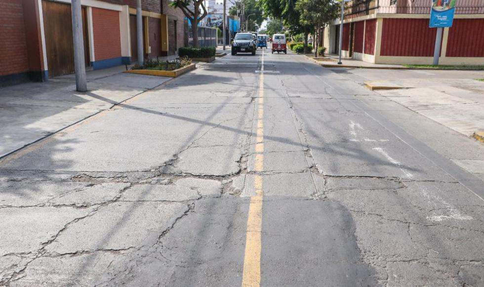 Hay pistas deterioradas en las urbanizaciones Yamile y Pando. (Foto: Difusión)