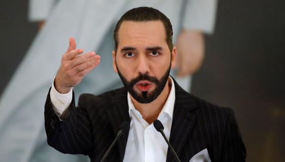 El presidente de El Salvador, Nayib Bukele, habla durante una conferencia de prensa en San Salvador, El Salvador.