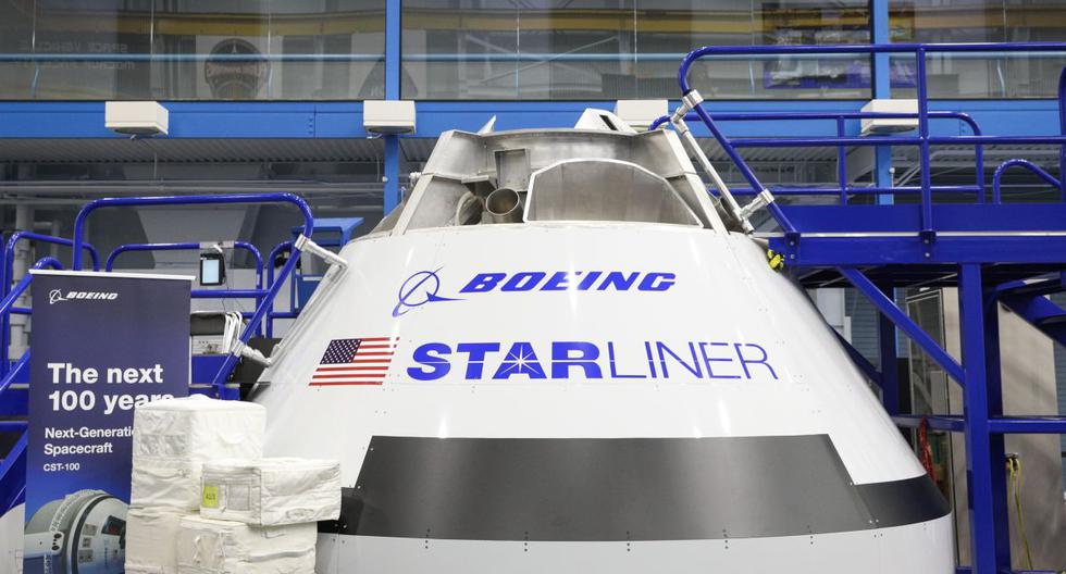 Una muestra del Boeing Starliner en el Centro Espacial Johnson de la NASA. (Foto: Loren Elliott / GETTY IMAGES NORTH AMERICA / AFP)