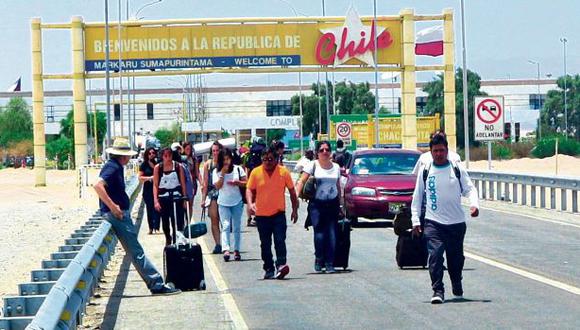 Transportistas peruanos se suman a paralización en Chile