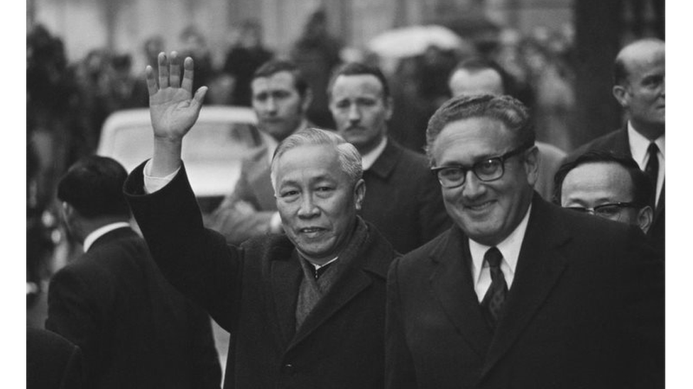 Henry Kissinger (r) and Le Duc Tho (arm raised) were jointly awarded in 1973, but the Vietnamese politician declined the award.