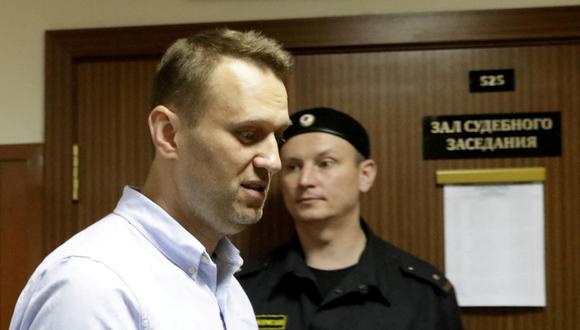 Navalni fue detenido el 17 de enero de 2021 a su llegada a Moscú, tras meses de convalecencia en Alemania después de haber sido envenenado en Siberia, un hecho del que el opositor responsabiliza a Putin. (Foto: Tatyana Makeyeva / Reuters)