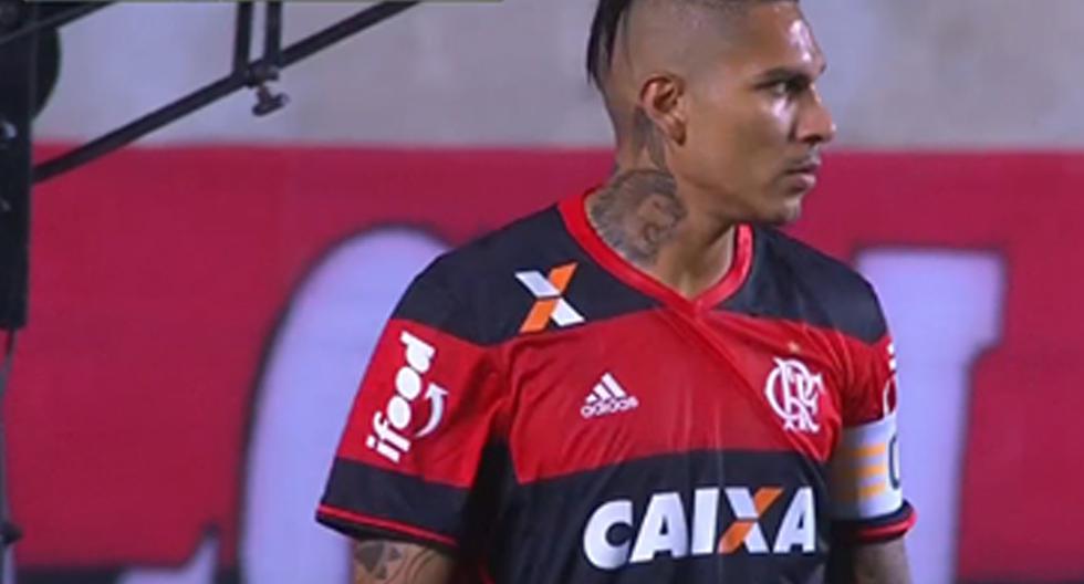 Paolo Guerrero estuvo presente en el partido Flamengo vs Palestino por la Sudamericana. (Foto: Captura)