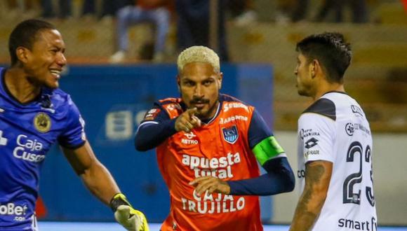 Paolo Guerrero celebra su primer gol con camiseta de César Vallejo. (Foto: Agencias)