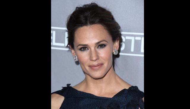 Una saxofonista, bailarina de ballet y nadadora profesional que al terminar la escuela decidió estudiar ingeniería química. ¿De quién hablamos? De Jennifer Garner, quien fue admitida en Denison University. (Foto: AFP)
