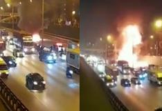 Los Olivos: auto explota en la Panamericana Norte y desata gran congestión vehicular | VIDEO 