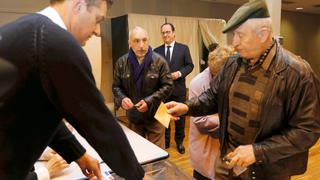 Francia celebra primera vuelta de elecciones departamentales
