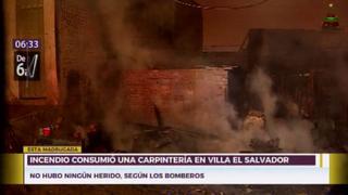 Incendio consumió una carpintería en Villa El Salvador