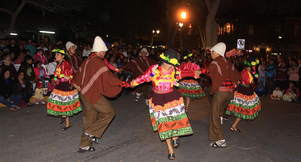 Danza popular, basada en la transmisión de la cultura tradicional. (Foto: GEC Archivo)