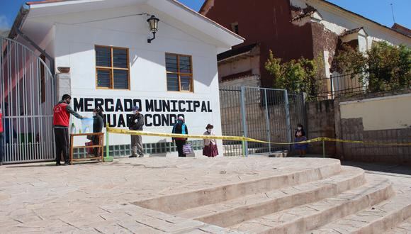 Un grupo de moradores del distrito intentó ingresar al mercado local a la fuerza. (Foto: Municipalidad de Huarocondo)