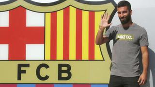 Arda Turan a su llegada a Barcelona: "Es un gran día para mí"