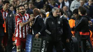José Mourinho y sus gestos tras la eliminación de la Champions