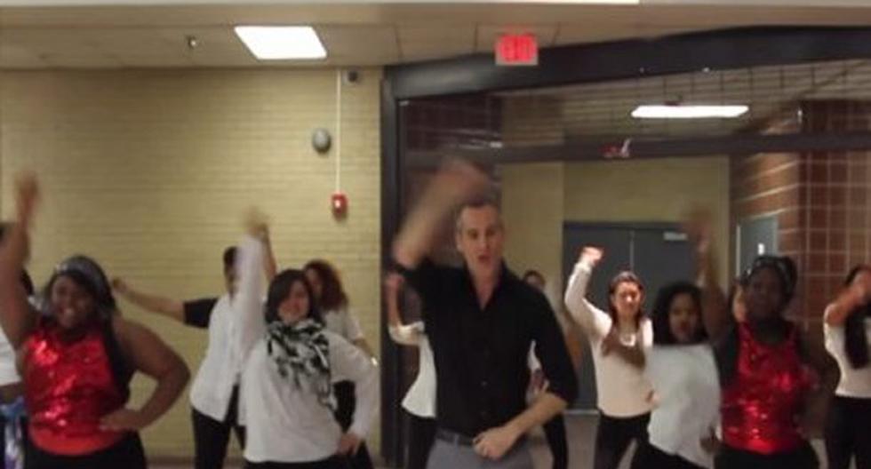 Mira este espectacular baile protagonizado por un profesor y sus alumnos. (Foto: Captura)