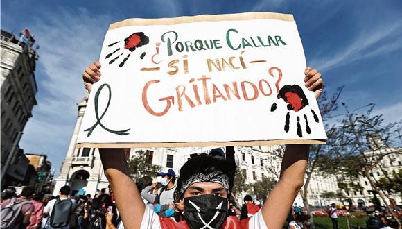 La creatividad al servicio de la protesta ciudadana. (Foto: Violeta Ayasta. Grupo El Comercio)