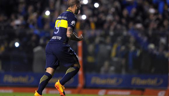 Darío Benedetto aseguró la goleada 3-0 en el Boca Juniors vs Independiente de Avellaneda con un golazo en el segundo tiempo. (AFP)