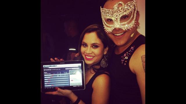 Ethel Pozo con el maquillador Carlos Cacho. (Foto: Instagram)