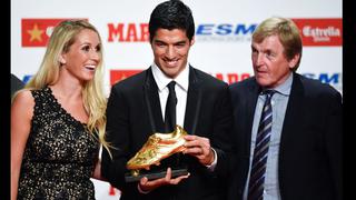 Luis Suárez celebró con su esposa obtención de la Bota de Oro