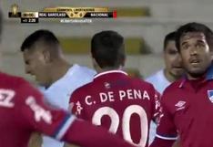 Diego Mayora y jugador de Nacional se agarraron a escupitajos en pleno partido