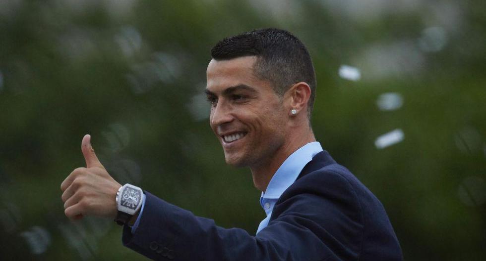 Cristiano Ronaldo agradeció a todos los que votaron en la web de la UEFA por su chalaca. | Foto: Getty
