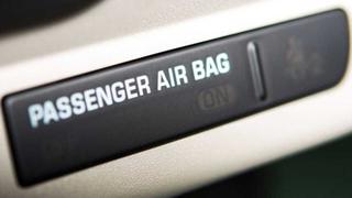 ¿Cómo y en qué casos desactivar el airbag del copiloto?