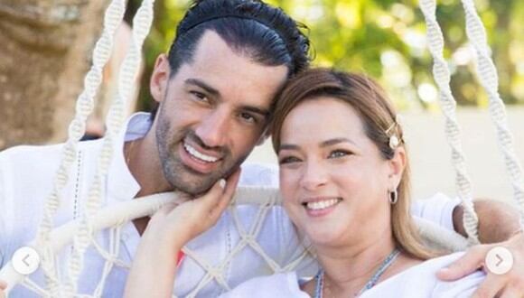 Tras diez años como pareja y una hija, Toni Costa y Adamari López decidieron poner fin a su relación (Foto: @habiaunavezunafoto_ / Instagram)