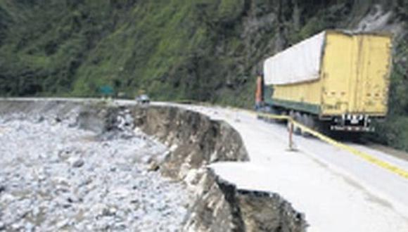Huancayo: dos personas mueren tras caer camioneta a río Mantaro