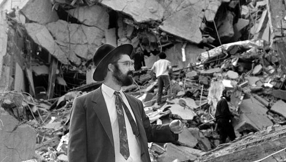 Un 18 de julio de 1994, un atentado con coche-bomba destruye la sede de la israelí Asociación Mutualista Argentina (AMIA) de Buenos Aires y mata a 85 personas. (ALI BURAFI / AFP).
