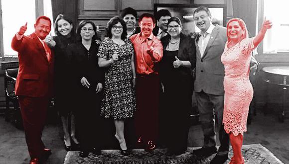 Kenji Fujimori, Bienvenido Ramírez y Maritza García fueron expulsados de Fuerza Popular. El resto presentó una renuncia colectiva a la bancada naranja. (Composición: El Comercio)