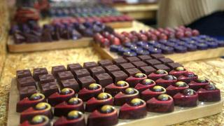 Familias de siete regiones presentan productos en el Salón del Cacao y Chocolate