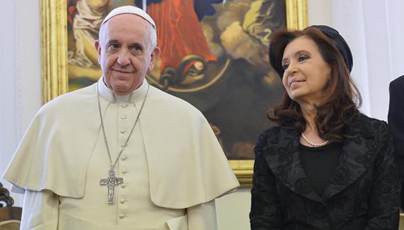 El papa Francisco con la mandataria argentina hoy en el Vaticano. (Foto: Reuters)