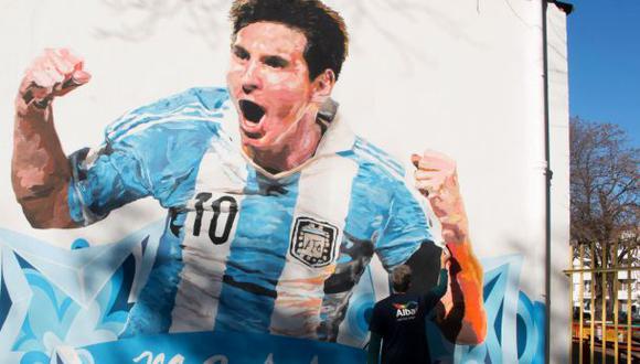 Lionel Messi grita gol en paredes de su escuela en Rosario