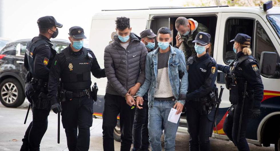 Prison for 12 detainees for fleeing from a plane during stopover in Mallorca