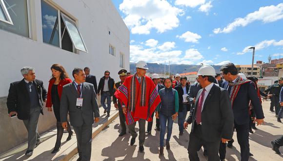 El presidente Martín Vizcarra supervisó este lunes el hospital Lorena del Cusco. (Foto: Presidencia)