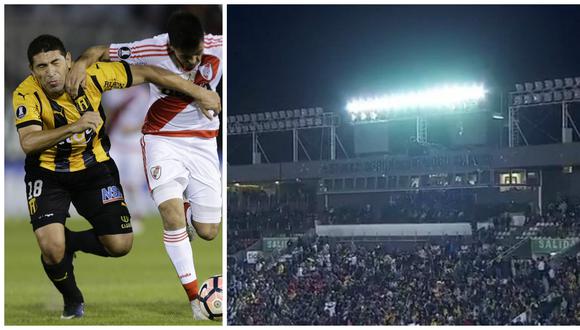 El compromiso entre River Plate y Guaraní, por la ida de los octavos de final de Copa Libertadores, sufrió un problema inesperado: se apagaron dos torres del recinto. (Foto: AFP / captura)