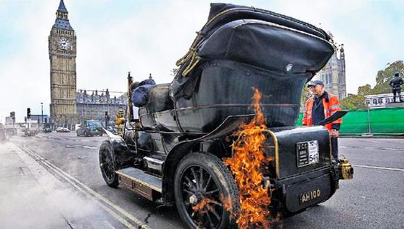 ¿Cuál fue el primer automóvil que circuló por el Perú?