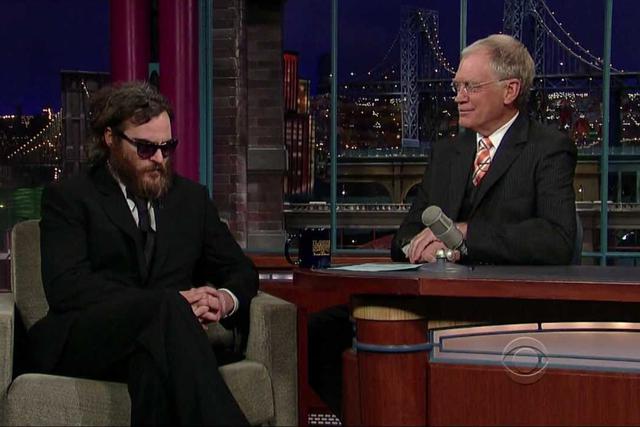 Joaquin Phoenix y David Letterman en 2009, durante la comentada entrevista de ese año.