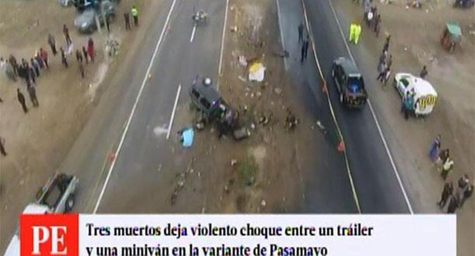 Lima. Al menos 4 muertos deja choque de camión contra una minivan en el distrito deAncón. (Foto: América Noticias)