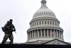 Un policía es acusado de obstruir la investigación sobre el asalto al Capitolio