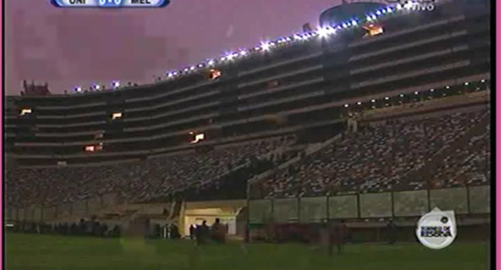 Se quedó sin luz el Estadio Monumental (Foto: Captura)