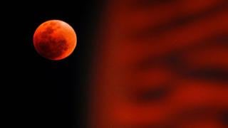La luna se teñirá de rojo mañana