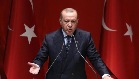 El presidente de Turquía y líder del Partido Justicia y Desarrollo (Partido AK), Recep Tayyip Erdogan, pronuncia un discurso durante la reunión ampliada de jefes provinciales del Partido AK en Ankara, Turquía. (Foto: AFP)